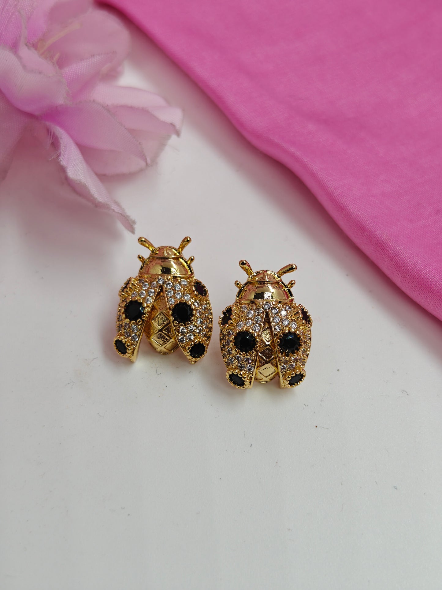 Quirky Earrings - Lady Bug #QNE-030