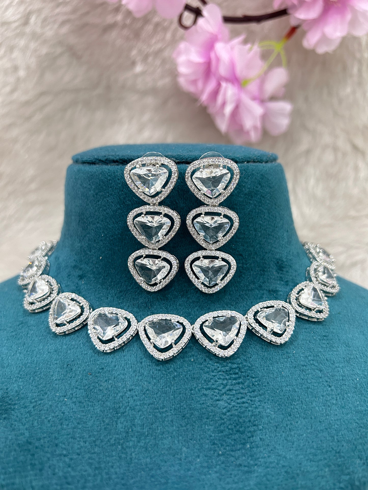 AD Choker Set #AD001 (Diamond White)