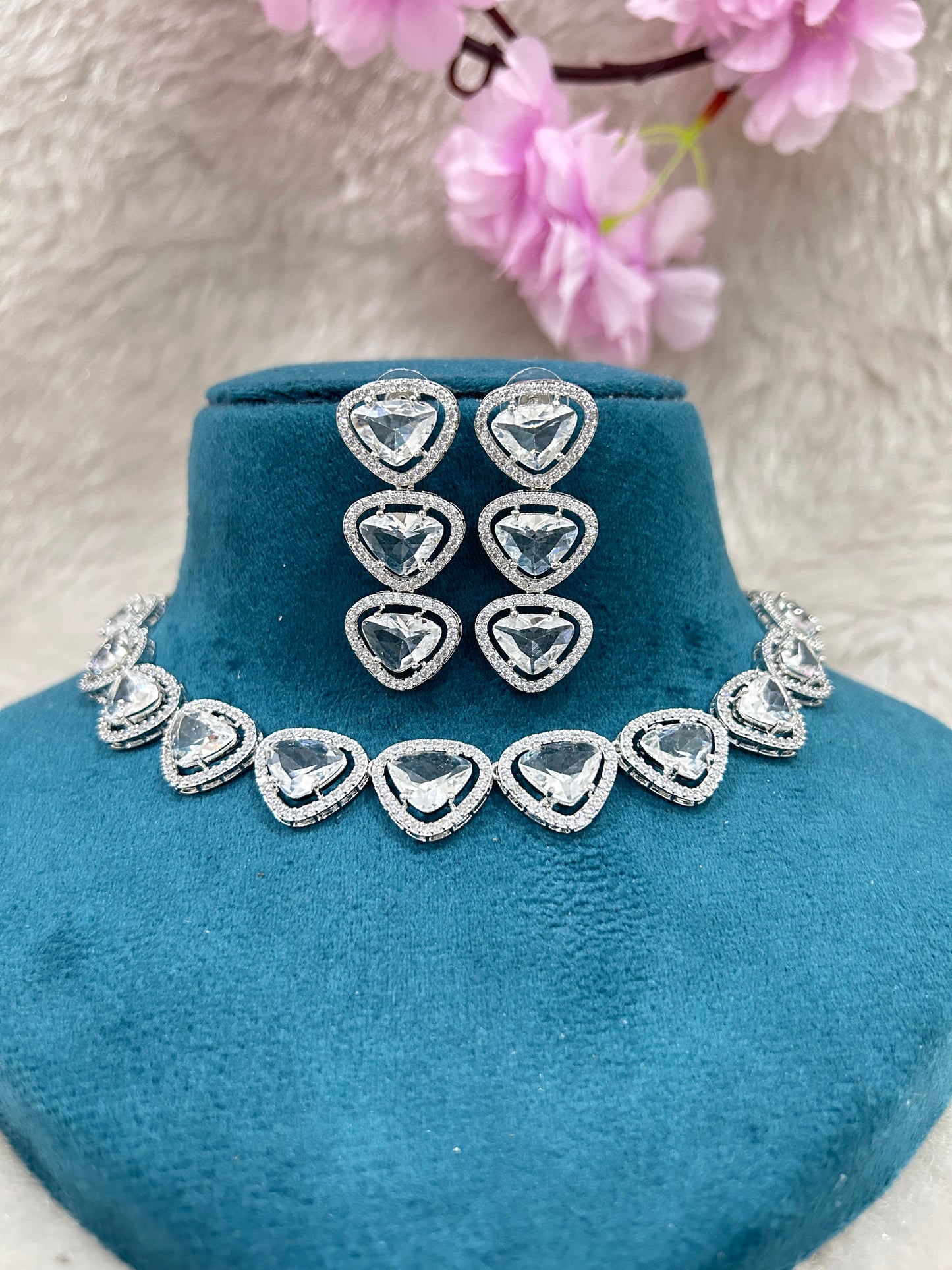 AD Choker Set #AD001 (Diamond White)
