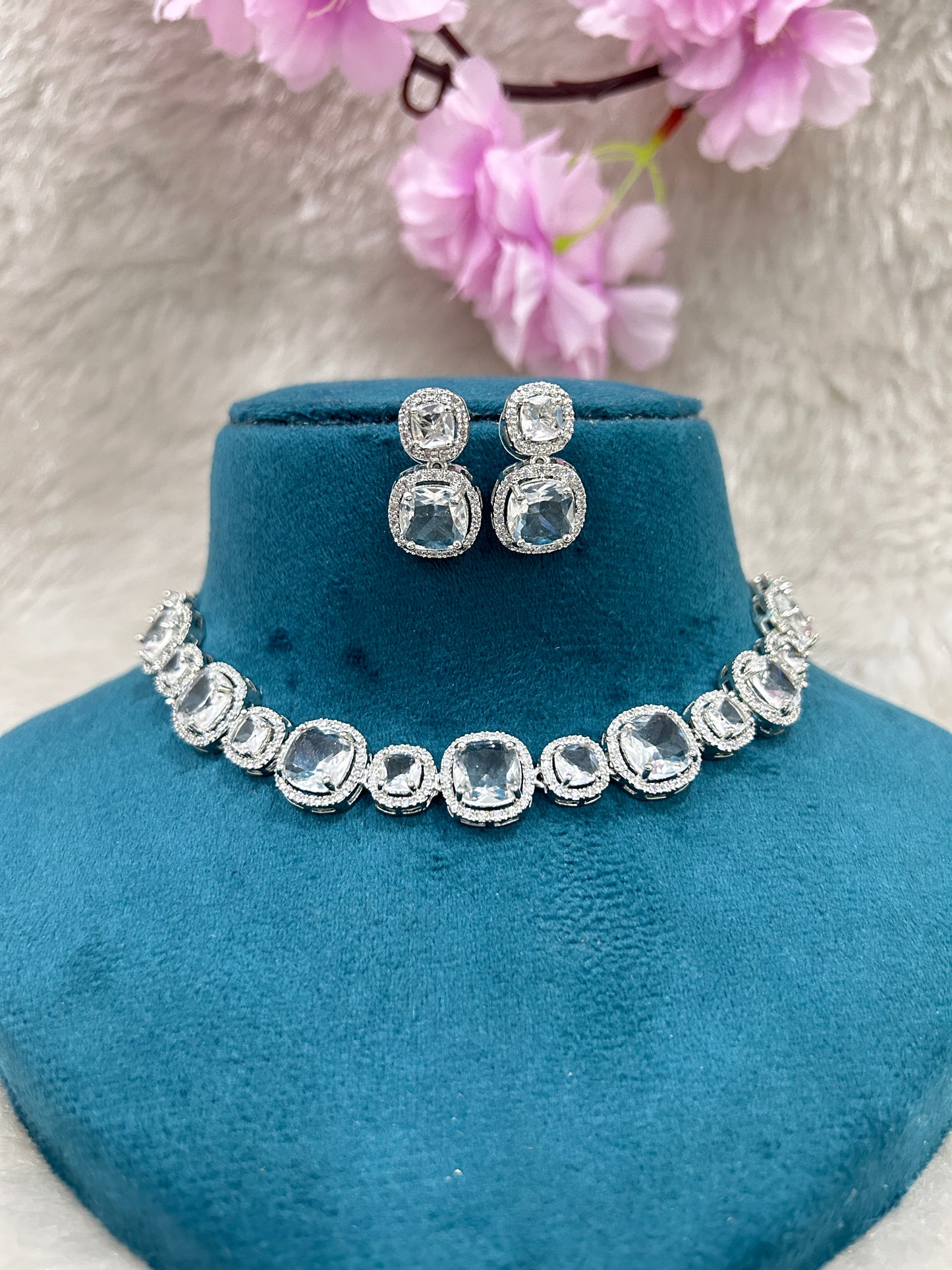AD Choker Set #AD002 (Diamond White)