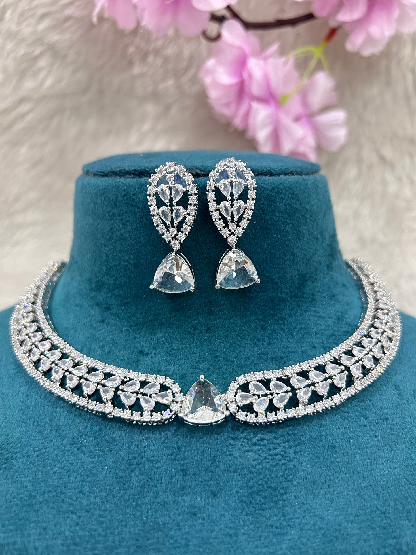 AD Choker Set #AD008 (Diamond White)