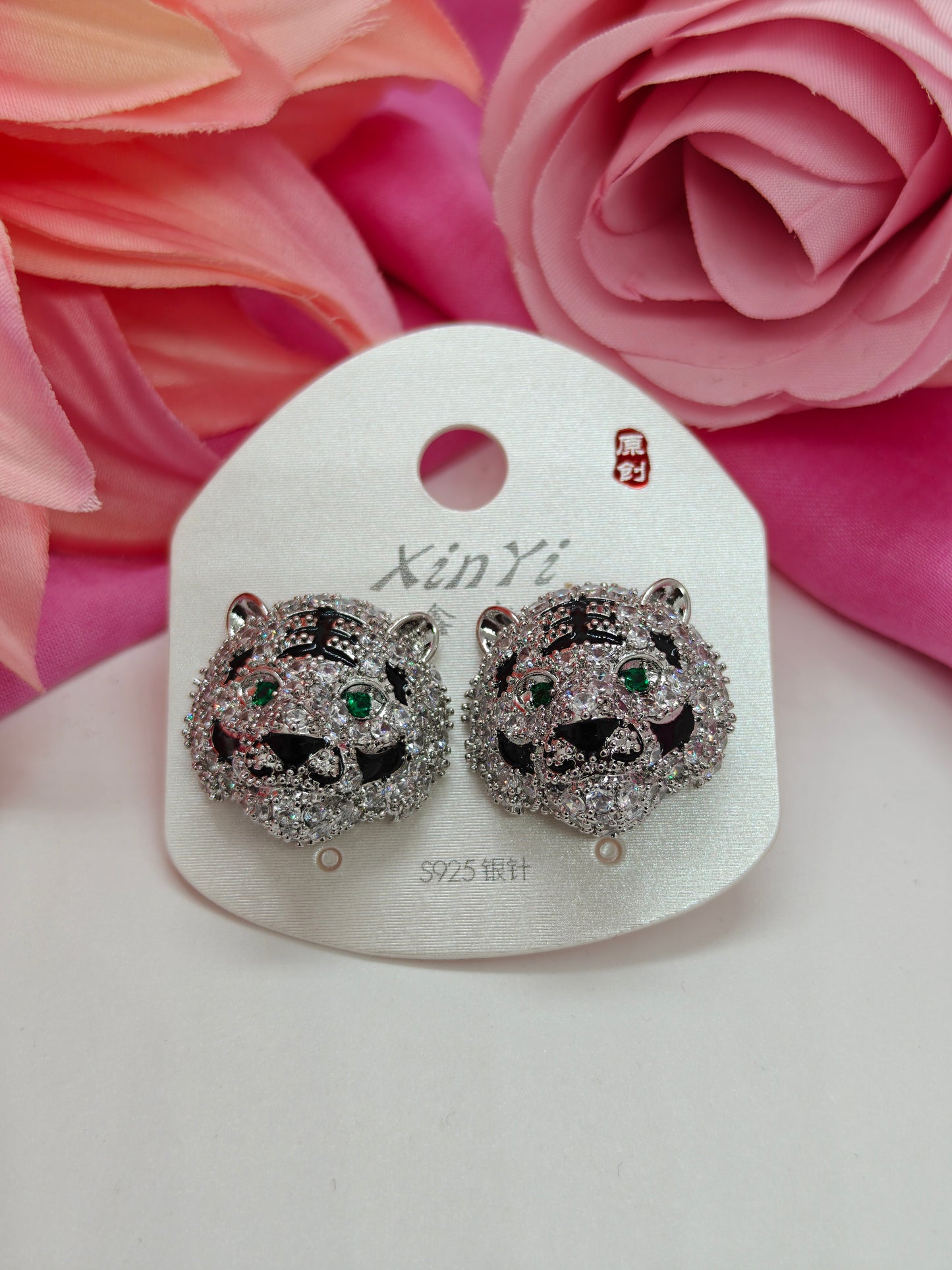 Quirky Earrings - White-Tiger #QNE-042