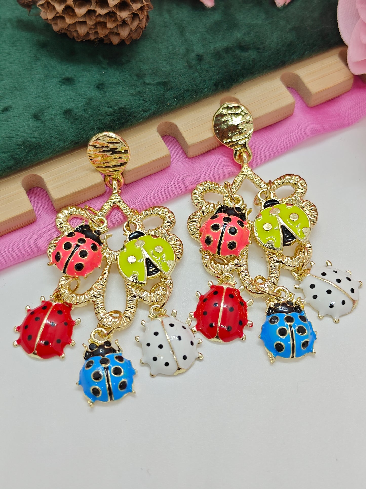 Quirky Earrings - Lay Bugs - #QNE-205