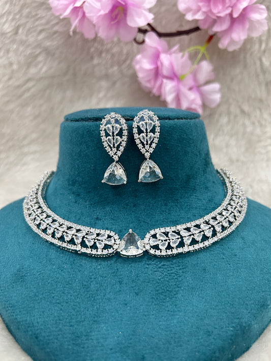 AD Choker Set #AD008 (Diamond White)
