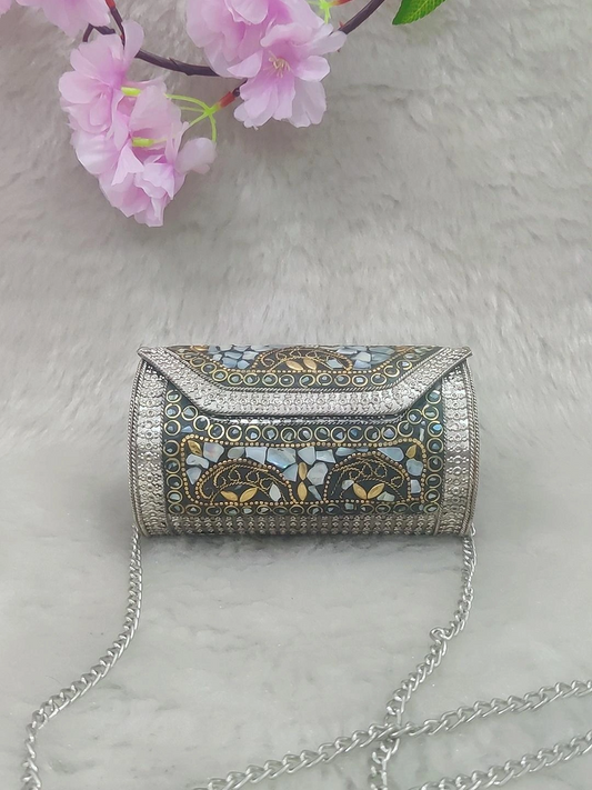 Silver Round Metal Clutch / Sling Bag / Handbag #C013 - Decorated with Shell