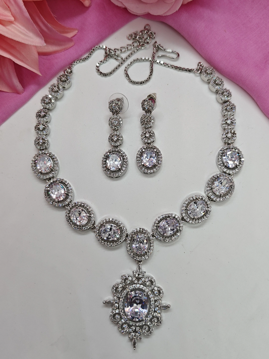 AD Choker Set #AD012 (Diamond White)